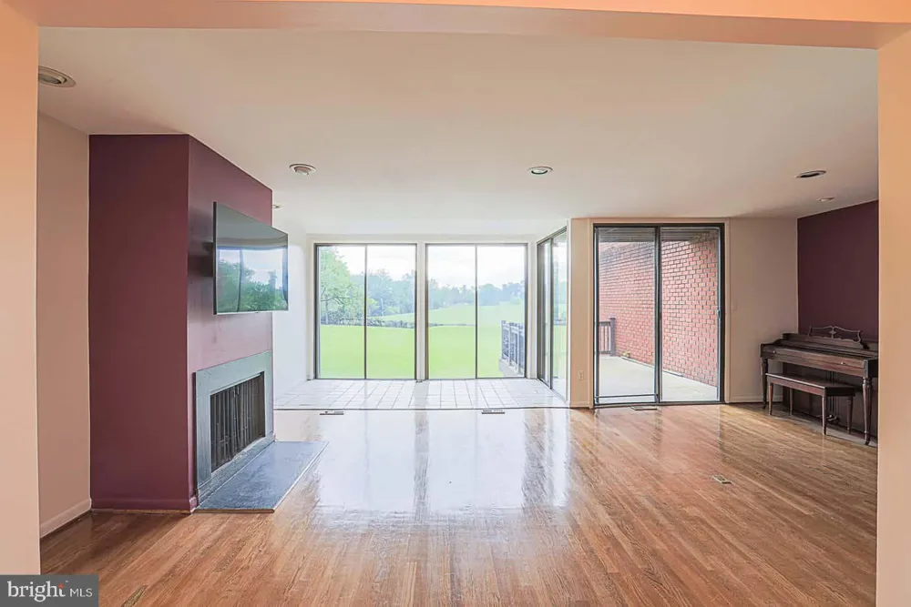 708 OLD CROSSING DRIVE Baltimore, MD 21208