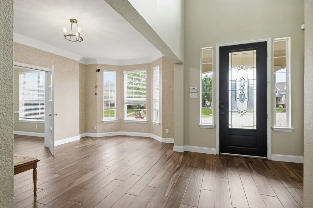 1605 Hawkins Court Carrollton, TX 75010