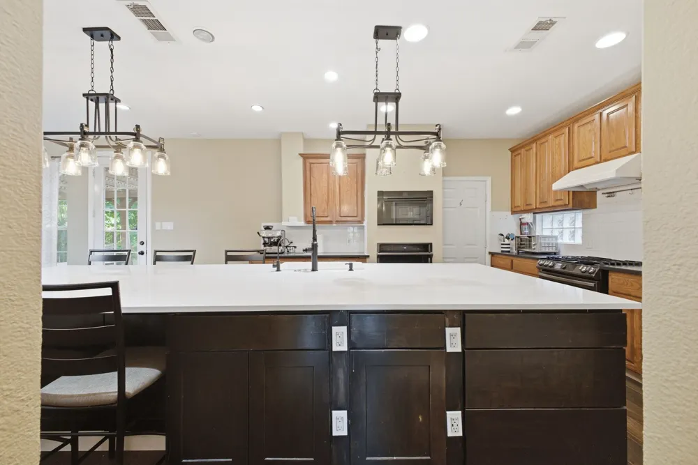 1605 Hawkins Court Carrollton, TX 75010