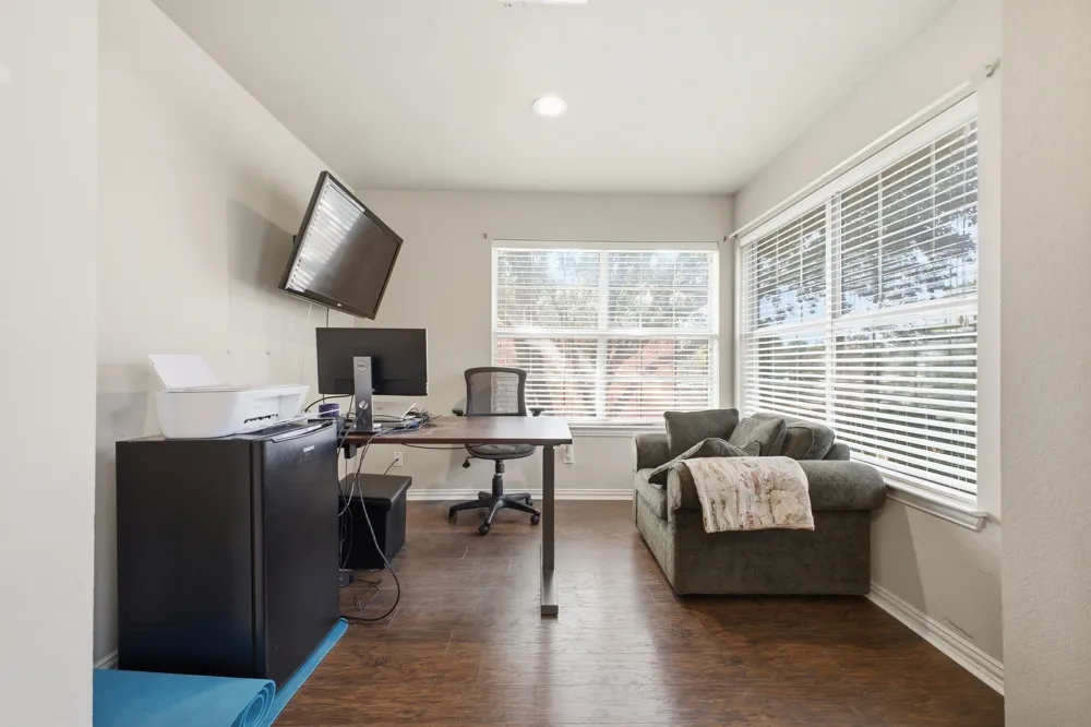 1605 Hawkins Court Carrollton, TX 75010