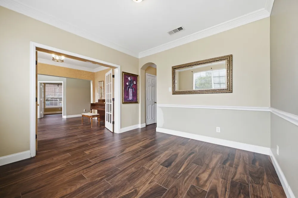1605 Hawkins Court Carrollton, TX 75010