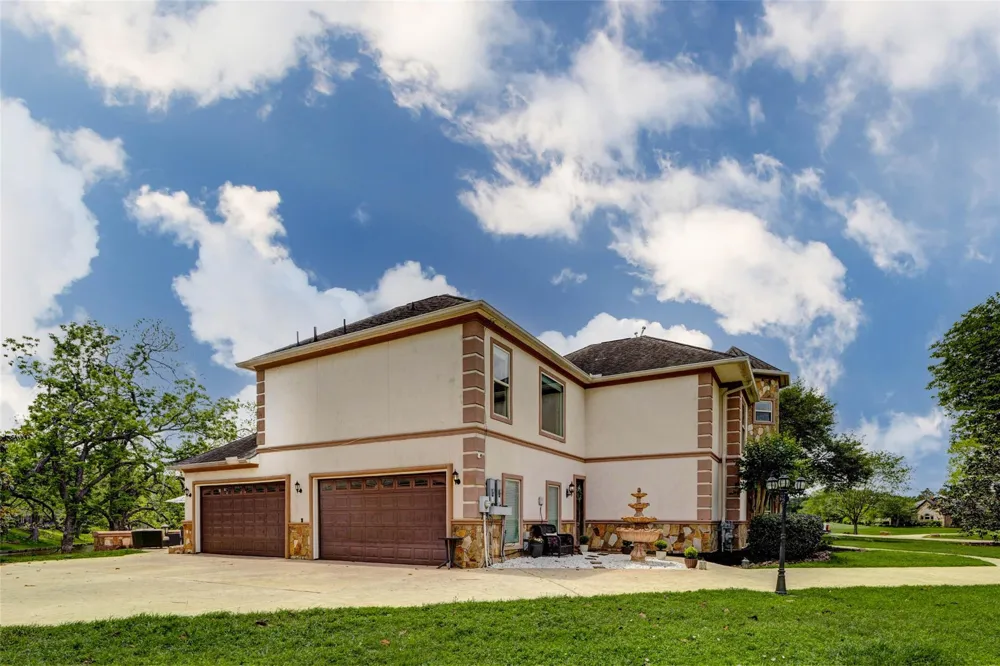5610 Westerham Street Weston Lakes, TX 77441