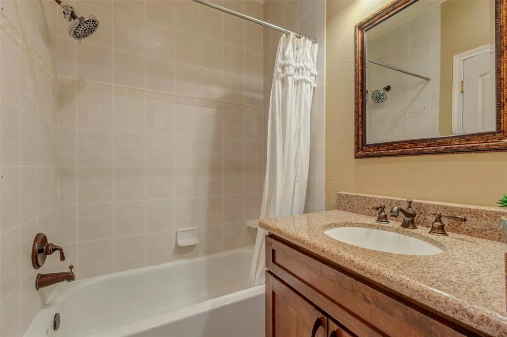 5610 Westerham Street Weston Lakes, TX 77441