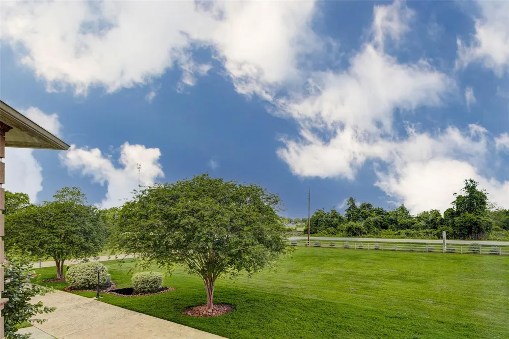 5610 Westerham Street Weston Lakes, TX 77441