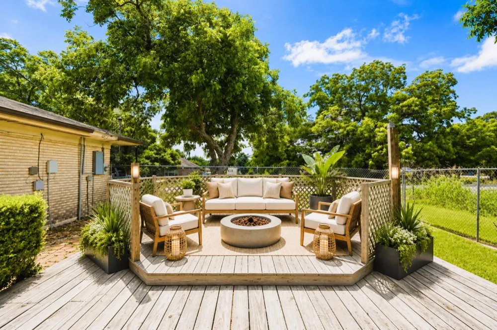 526 14th Street Hempstead, TX 77445