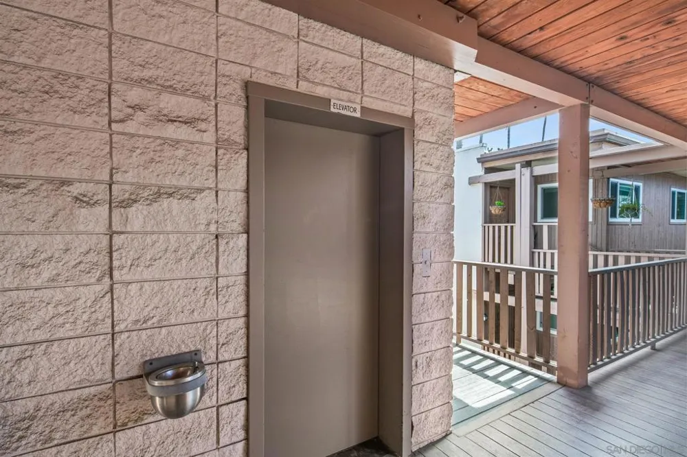 2600 Torrey Pines Road #A32 La Jolla, CA 92037