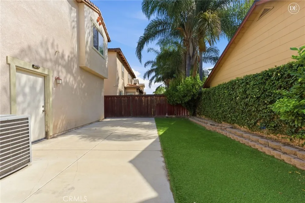 1686 Gilliam Court Riverside, CA 92501