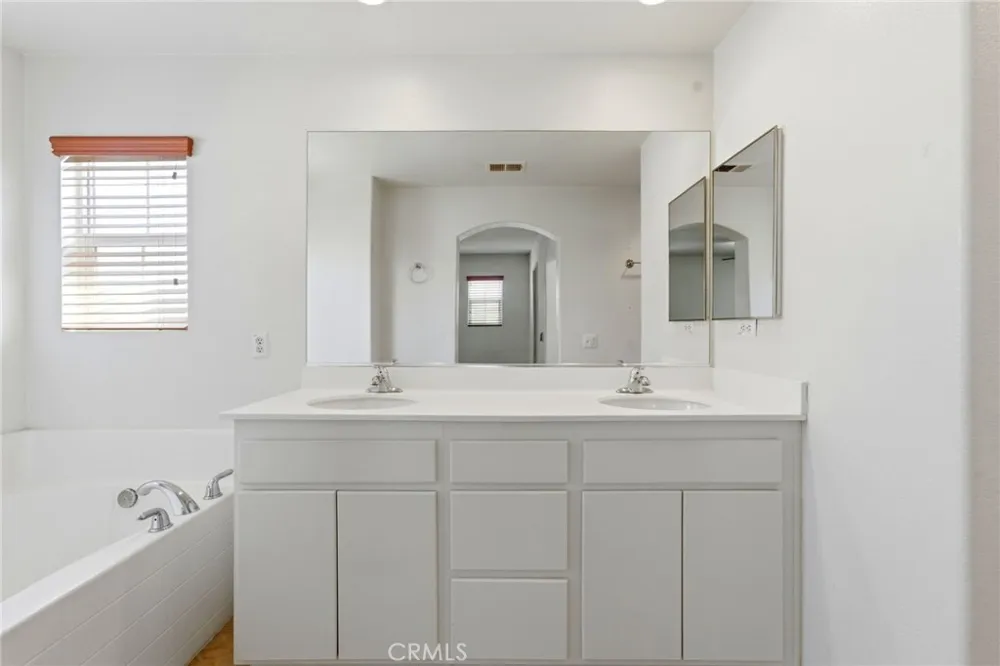 1686 Gilliam Court Riverside, CA 92501