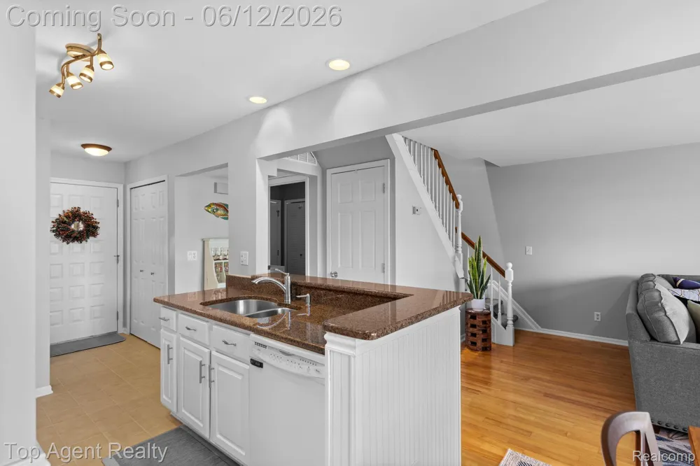 7214 Harbor Drive Clay Township, MI 48001