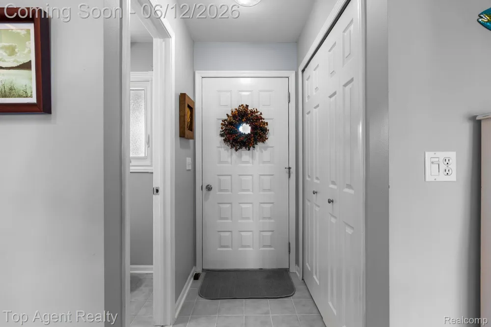 7214 Harbor Drive Clay Township, MI 48001