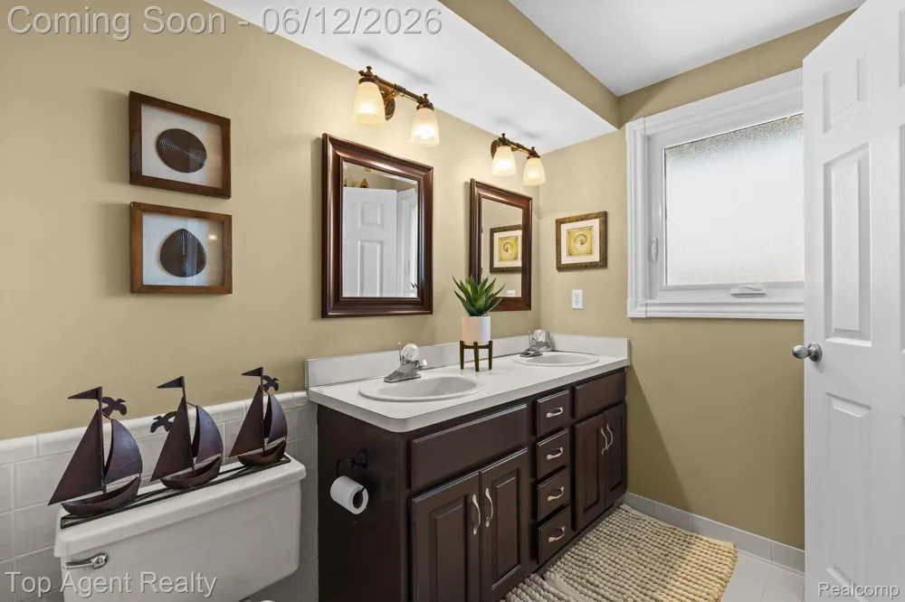 7214 Harbor Drive Clay Township, MI 48001