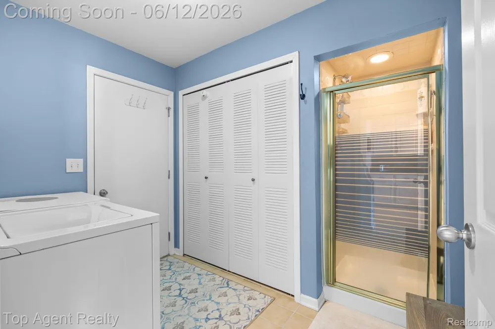7214 Harbor Drive Clay Township, MI 48001