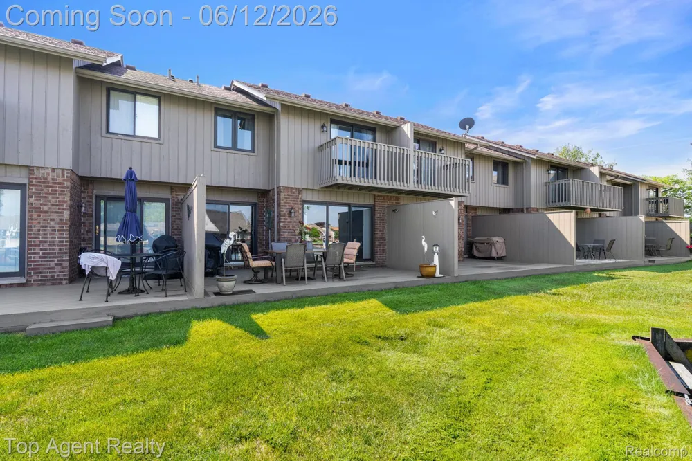 7214 Harbor Drive Clay Township, MI 48001