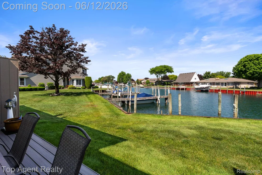 7214 Harbor Drive Clay Township, MI 48001