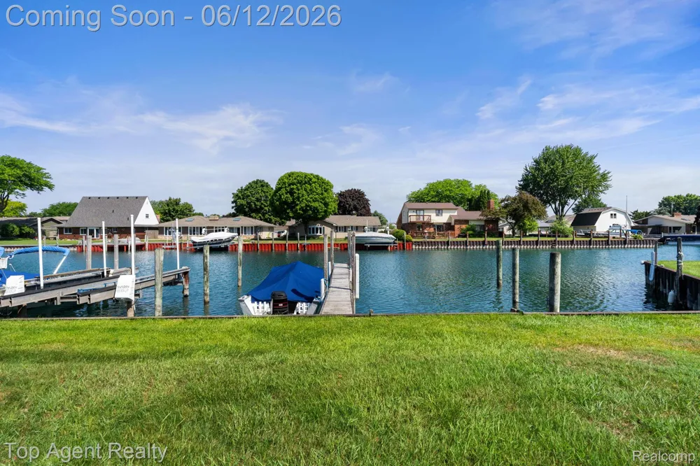 7214 Harbor Drive Clay Township, MI 48001