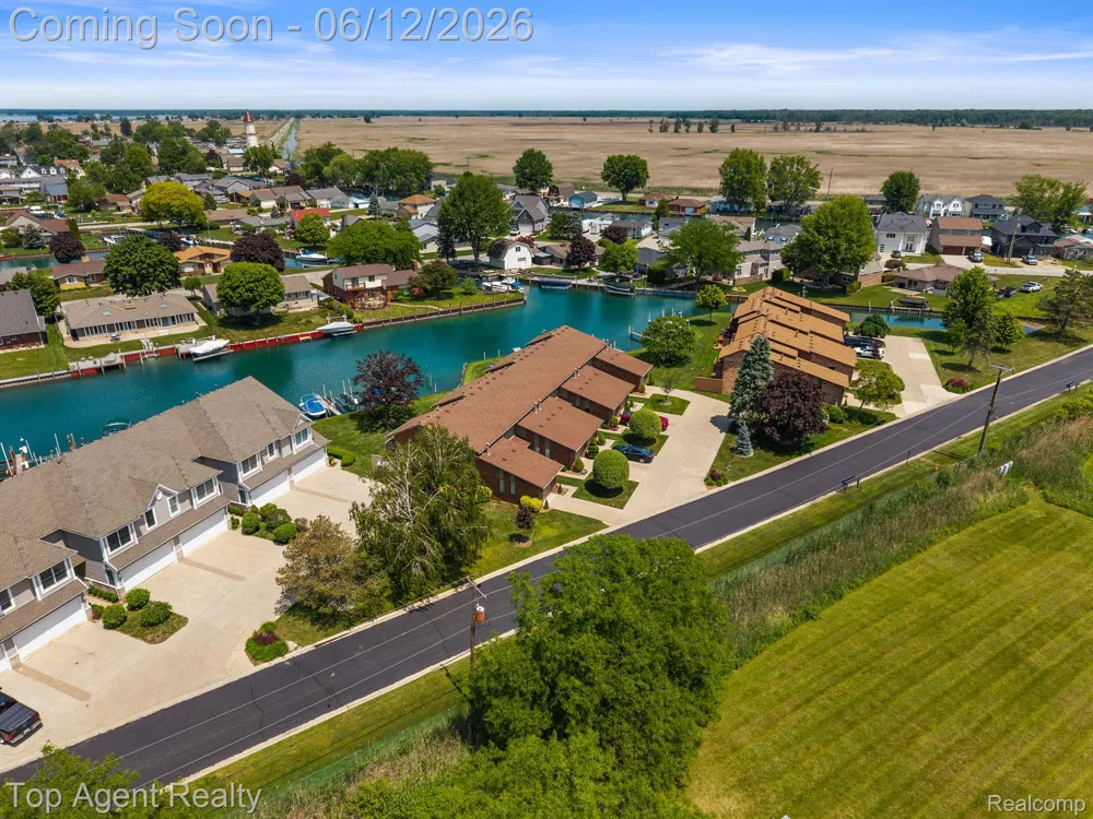 7214 Harbor Drive Clay Township, MI 48001