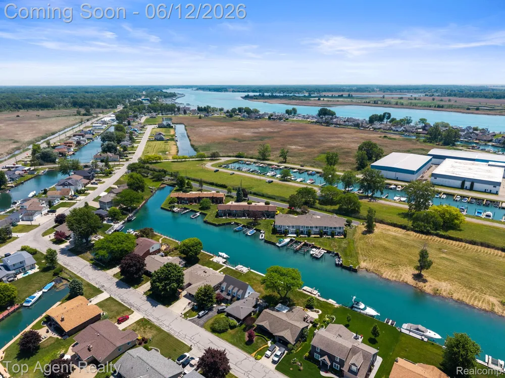 7214 Harbor Drive Clay Township, MI 48001