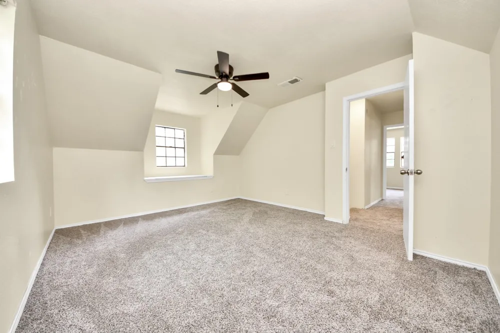 1111 Avenue J Avenue South Houston, TX 77587