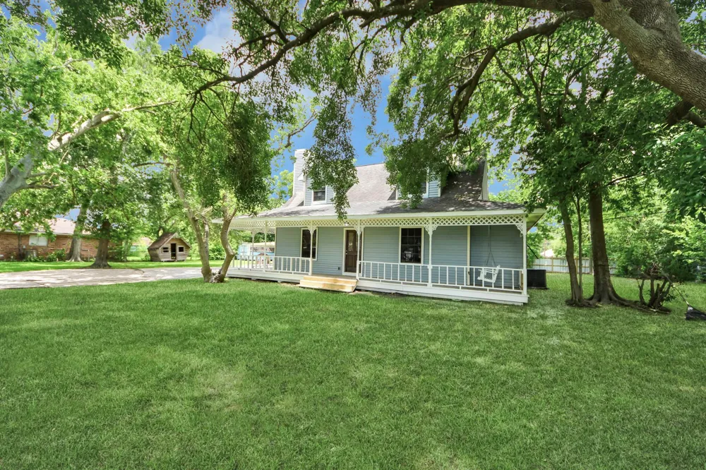 1111 Avenue J Avenue South Houston, TX 77587