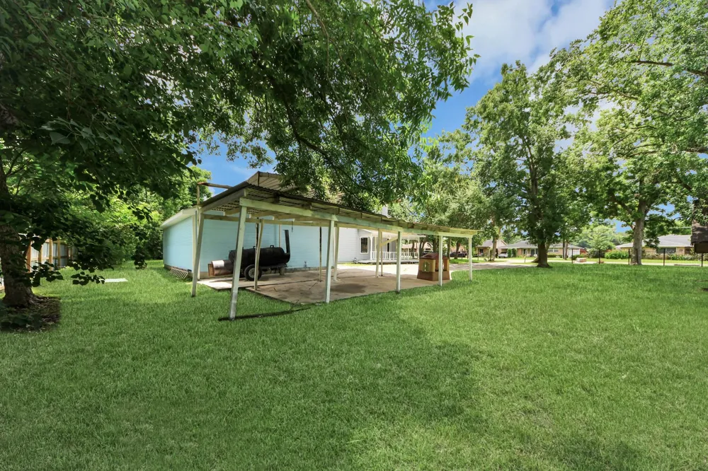 1111 Avenue J Avenue South Houston, TX 77587