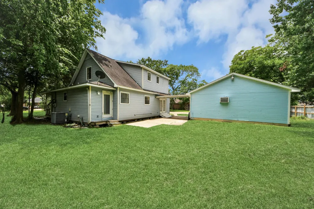 1111 Avenue J Avenue South Houston, TX 77587