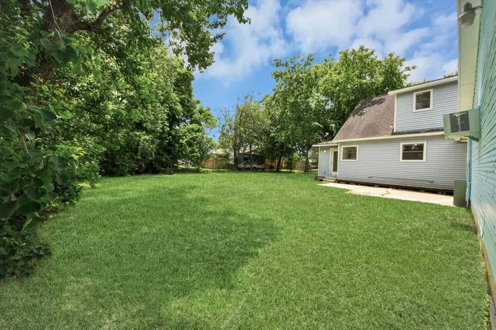 1111 Avenue J Avenue South Houston, TX 77587