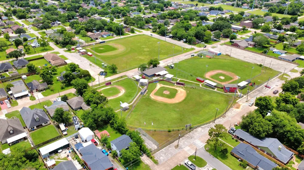 1111 Avenue J Avenue South Houston, TX 77587