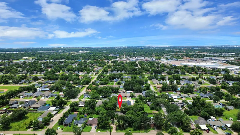 1111 Avenue J Avenue South Houston, TX 77587