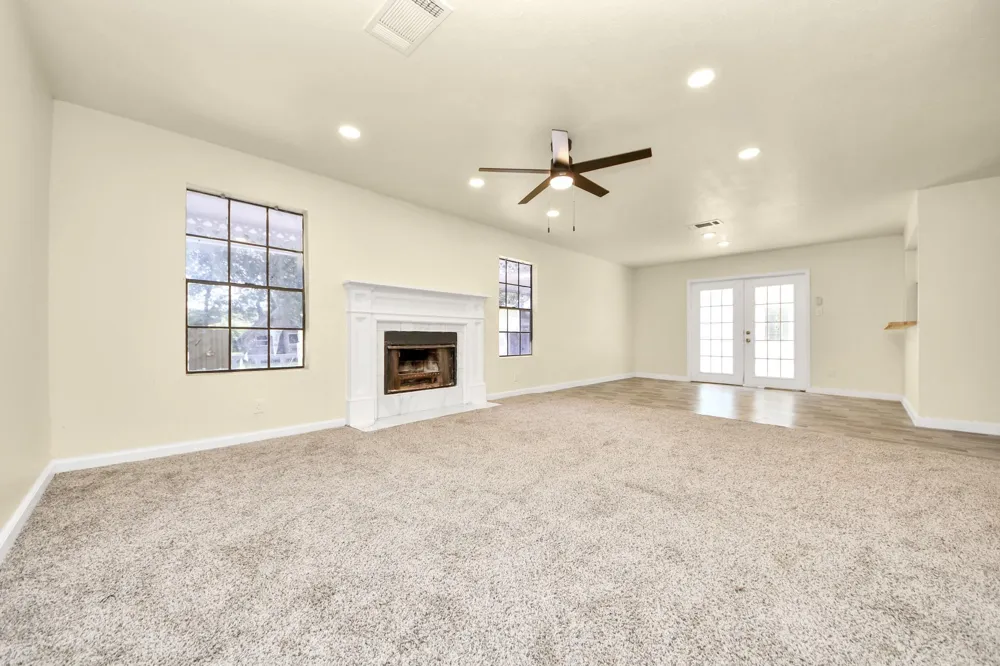 1111 Avenue J Avenue South Houston, TX 77587