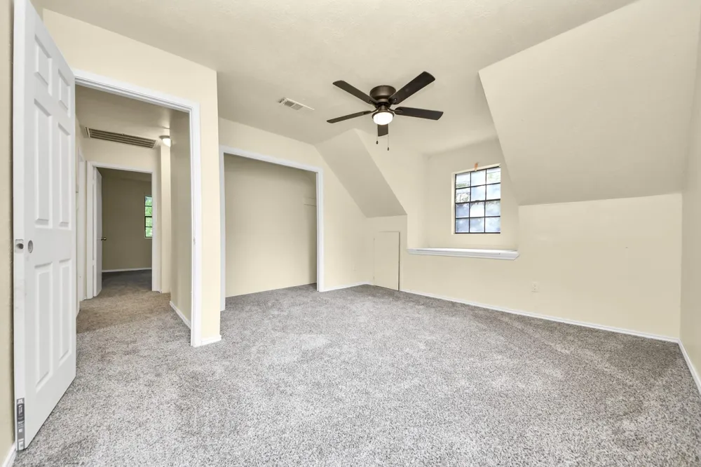 1111 Avenue J Avenue South Houston, TX 77587