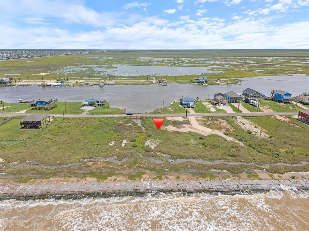 Canal Drive Sargent, TX 77414
