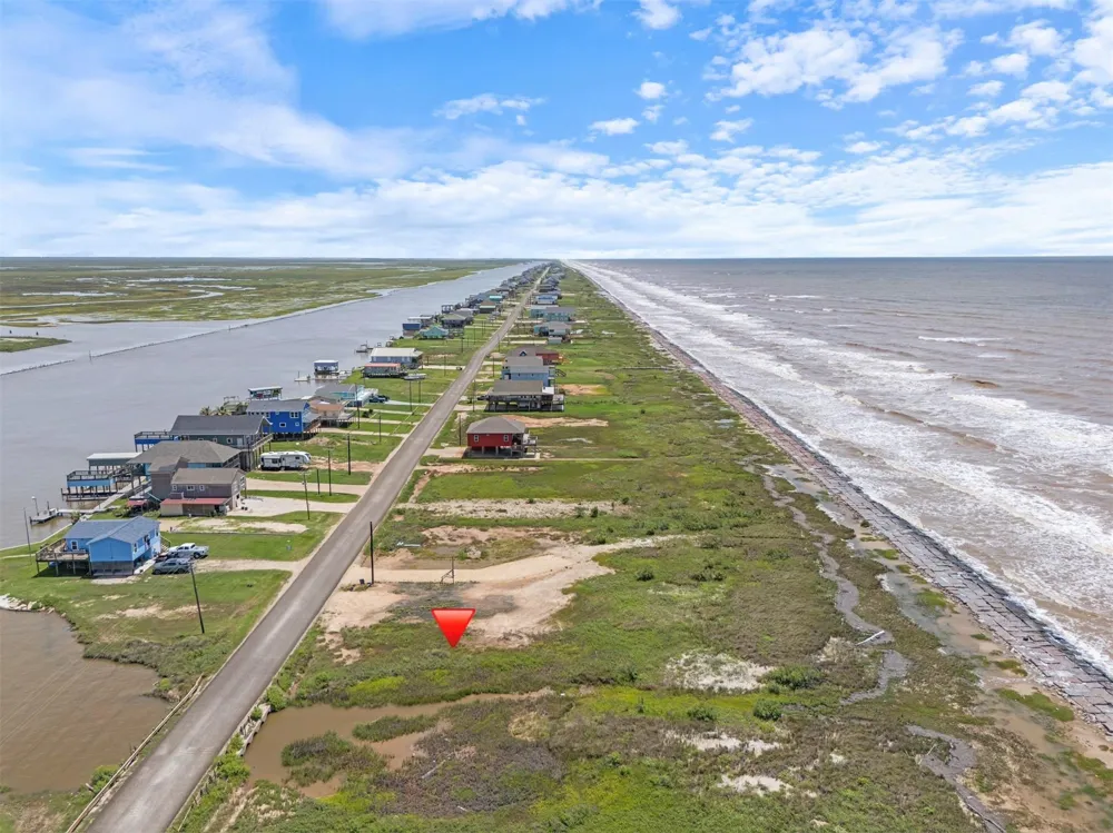 Canal Drive Sargent, TX 77414