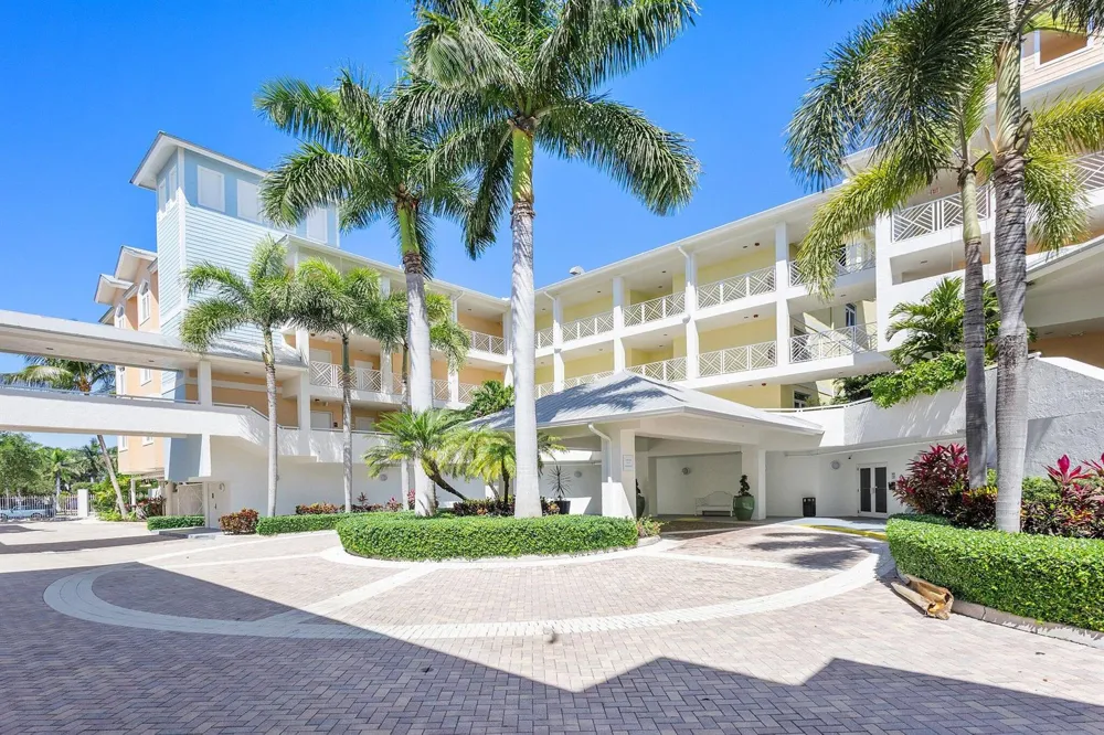 309 E Ocean Avenue #205 Lantana, FL 33462