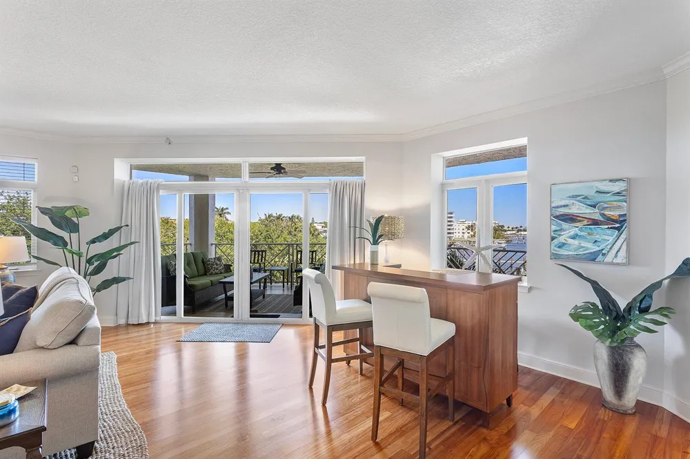 309 E Ocean Avenue #205 Lantana, FL 33462
