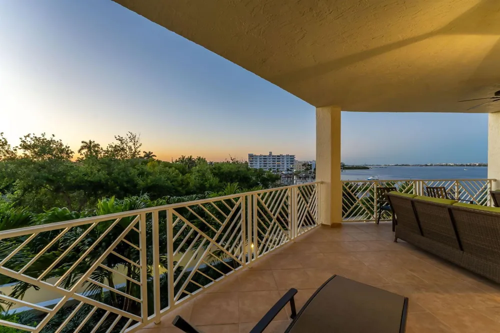 309 E Ocean Avenue #205 Lantana, FL 33462