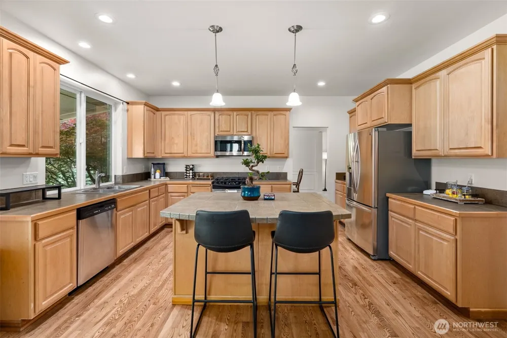 8010 Wenatchee Place NW Silverdale, WA 98383
