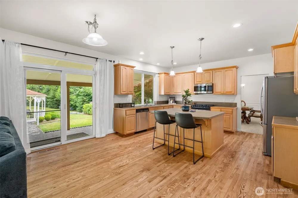 8010 Wenatchee Place NW Silverdale, WA 98383