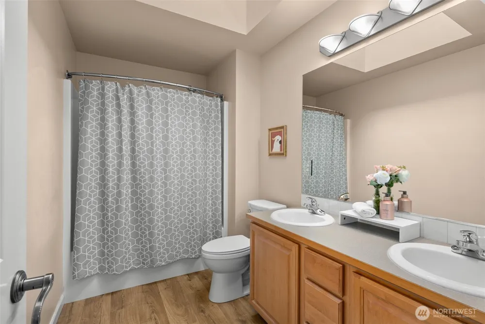8010 Wenatchee Place NW Silverdale, WA 98383