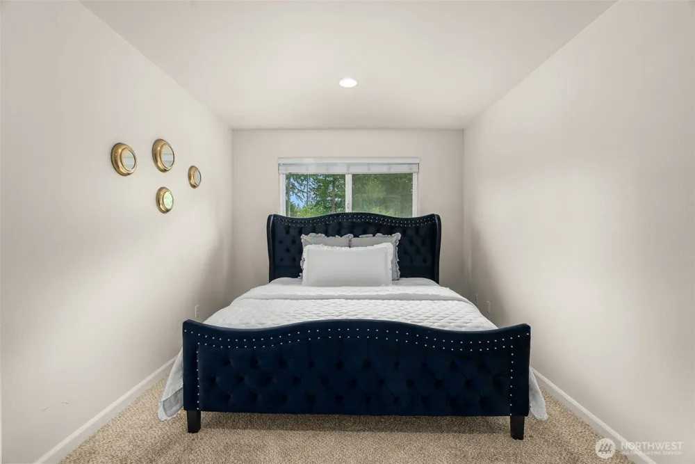 8010 Wenatchee Place NW Silverdale, WA 98383