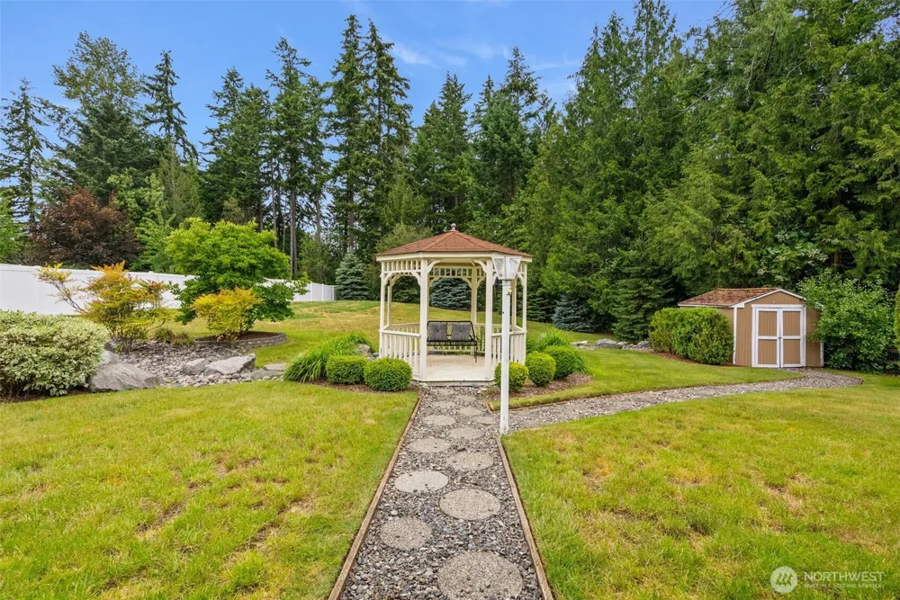 8010 Wenatchee Place NW Silverdale, WA 98383