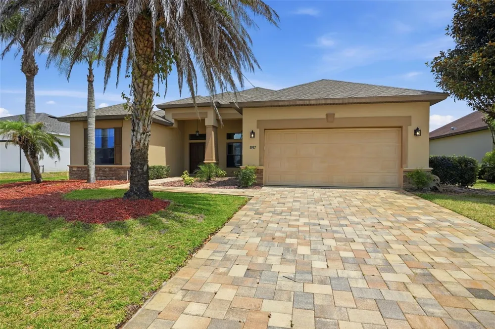 8987 MISSISSIPPI RUN Weeki Wachee, FL 34613