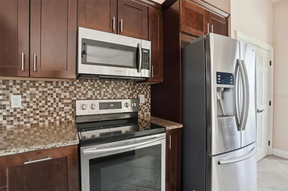 8987 MISSISSIPPI RUN Weeki Wachee, FL 34613