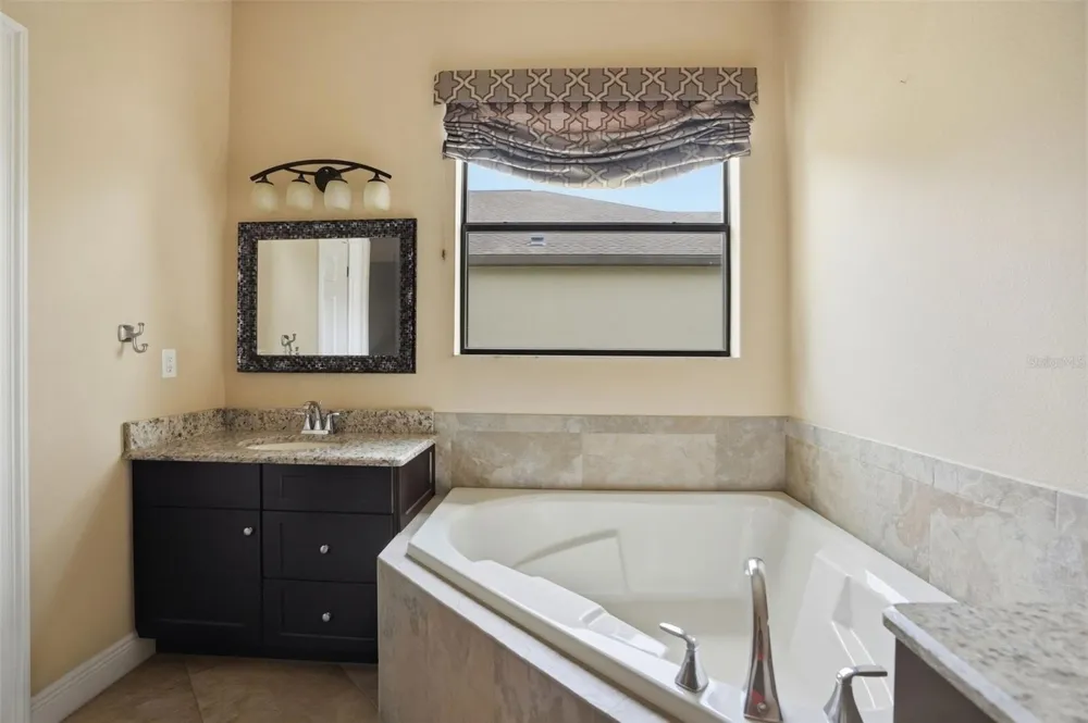 8987 MISSISSIPPI RUN Weeki Wachee, FL 34613