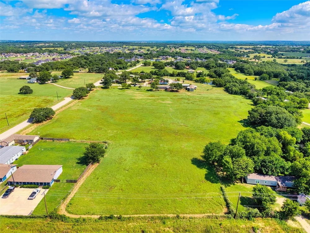 Knob Hill Road Azle, TX 76020