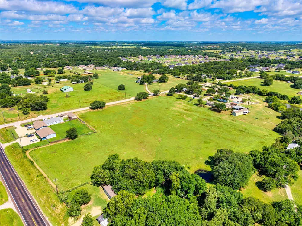 Knob Hill Road Azle, TX 76020