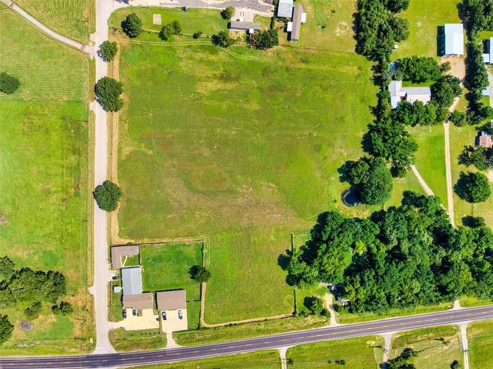 Knob Hill Road Azle, TX 76020