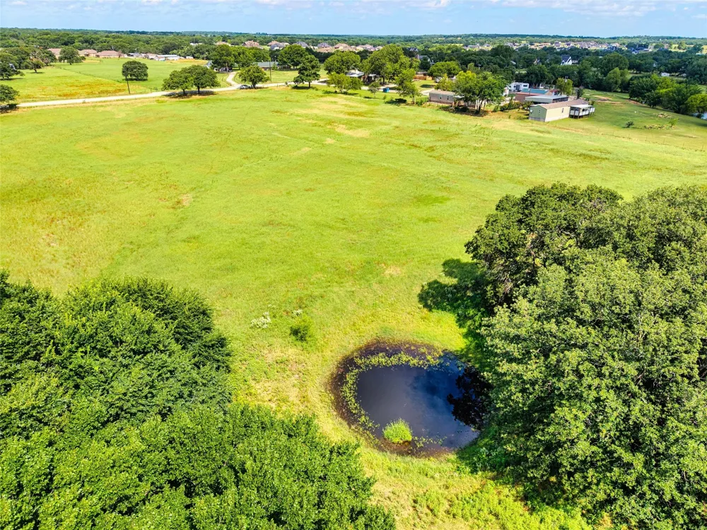 Knob Hill Road Azle, TX 76020