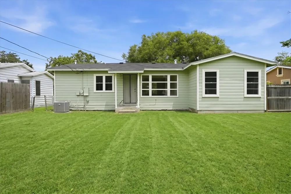 1049 Deforrest Street Corpus Christi, TX 78404