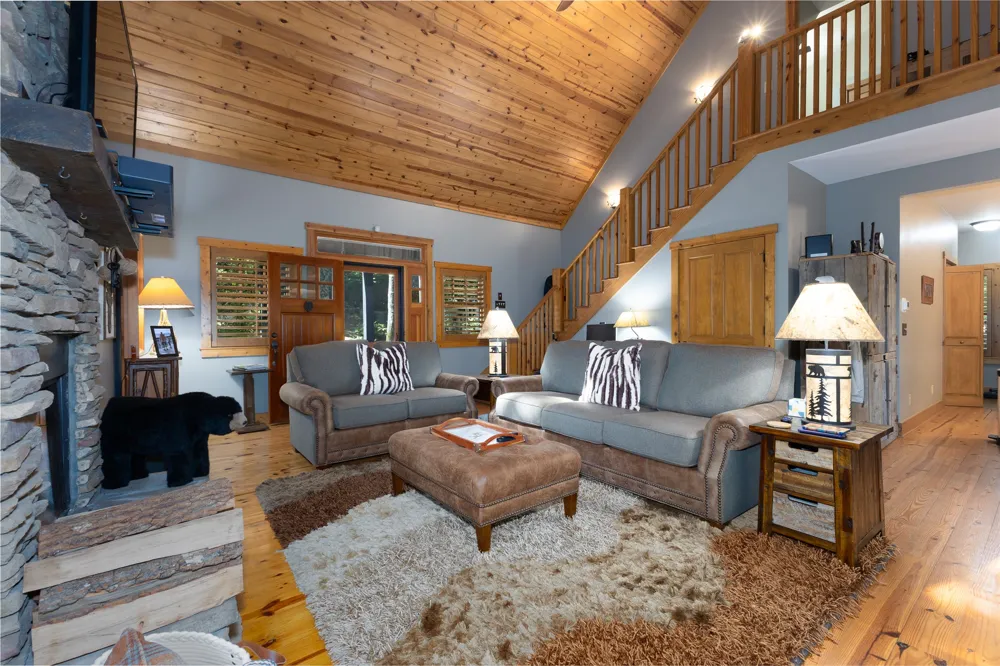 35 Birdnest Road Sapphire, NC 28774