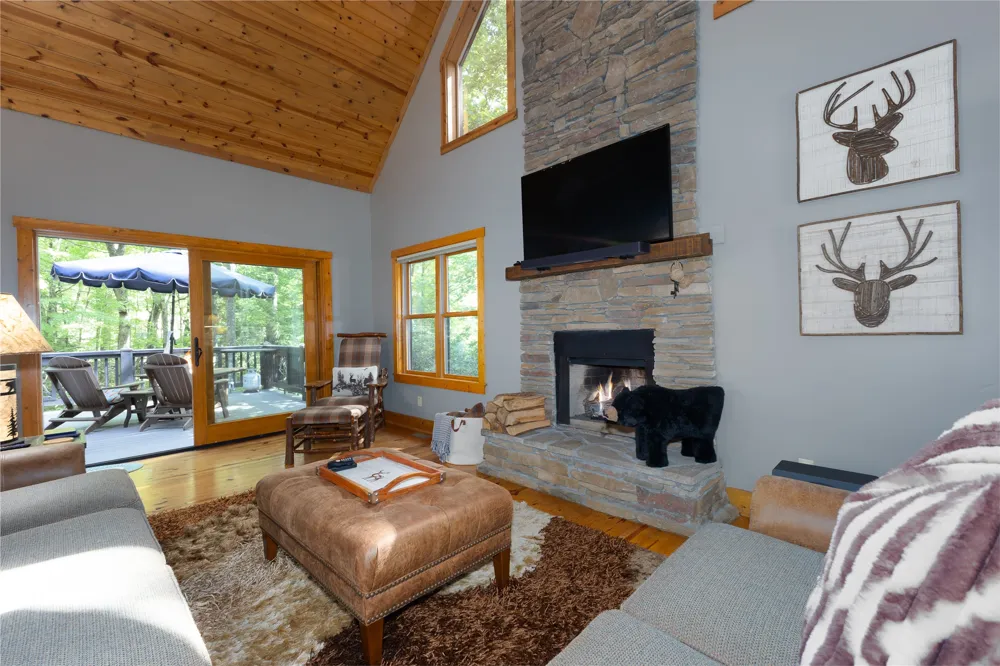 35 Birdnest Road Sapphire, NC 28774